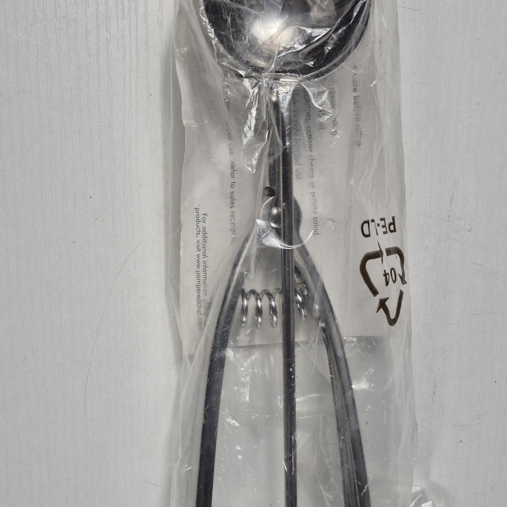 Tupperware Silver Kitchen Scoop - Picture 4 of 5